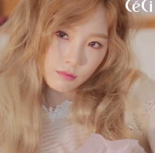 少女時代泰妍化身“金發精靈”拍寫真 牛奶皮膚吸睛【組圖】