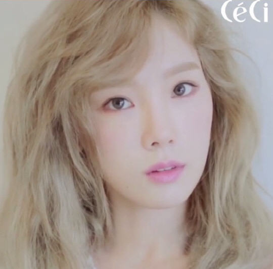 少女時代泰妍化身“金發精靈”拍寫真 牛奶皮膚吸睛【組圖】