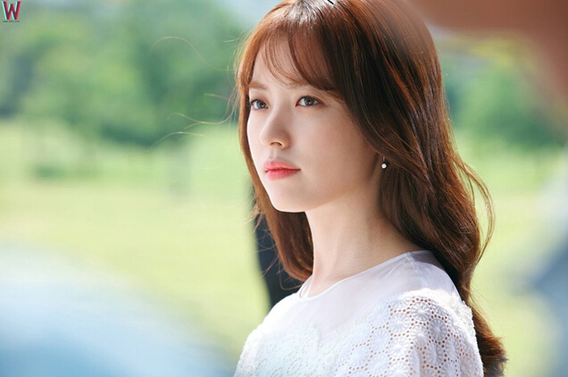 《W-兩個世界》韓孝周李英愛宋慧喬允兒秀智 韓國“氧氣美女”盤點【組圖】
