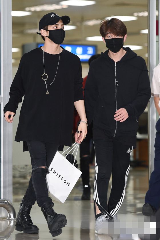SHINee、NCT結束家族演唱會返韓 人氣火爆獲大批粉絲接機【組圖】