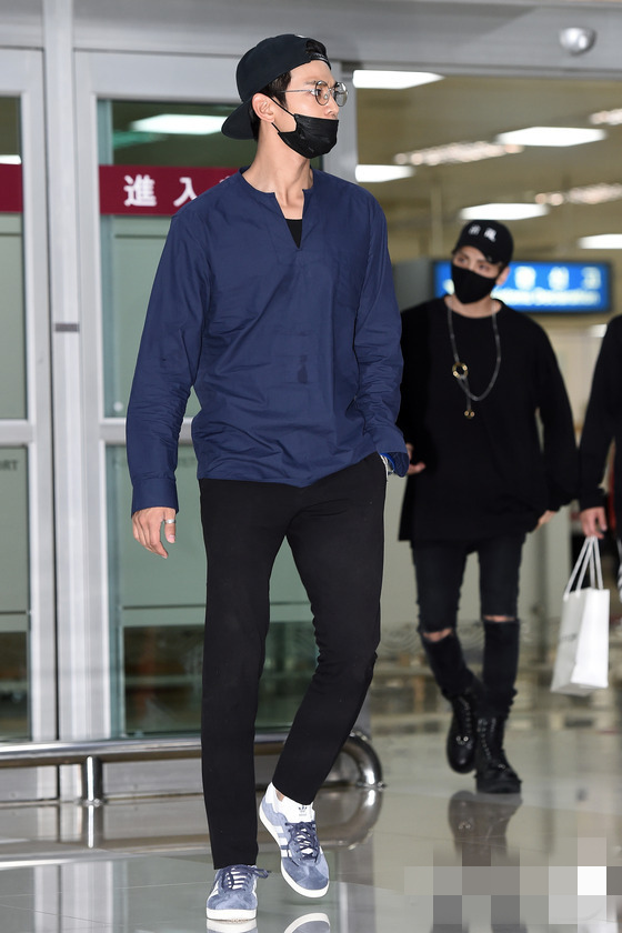 SHINee、NCT結束家族演唱會返韓 人氣火爆獲大批粉絲接機【組圖】