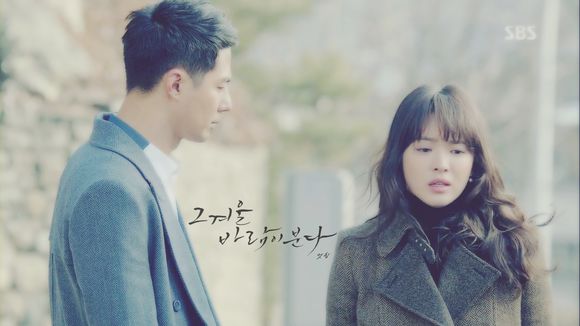 《W-兩個世界》李鐘碩韓孝周情侶裝超甜 盤點韓劇情侶穿搭【組圖】