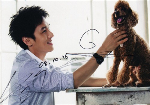 Bigbang權志龍EXO金希澈崔始源 韓國愛豆都愛萌寵【組圖】