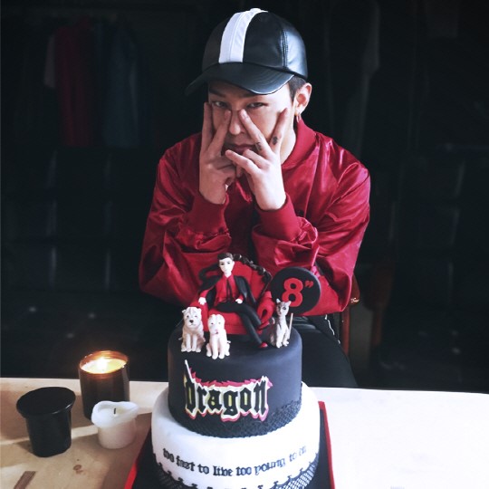 Bigbang權志龍29歲生日曬照 太陽T.O.P送上暖心祝?！窘M圖】