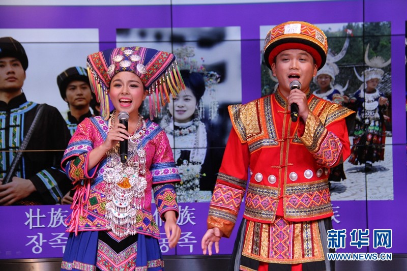8月19日，在駐韓中國文化中心舉辦的“風從東方來”中國民歌體驗交流活動上，潘婷與梁恒合唱集壯族、侗族、苗族、瑤族民歌為一體的《山歌越唱歌越多》。