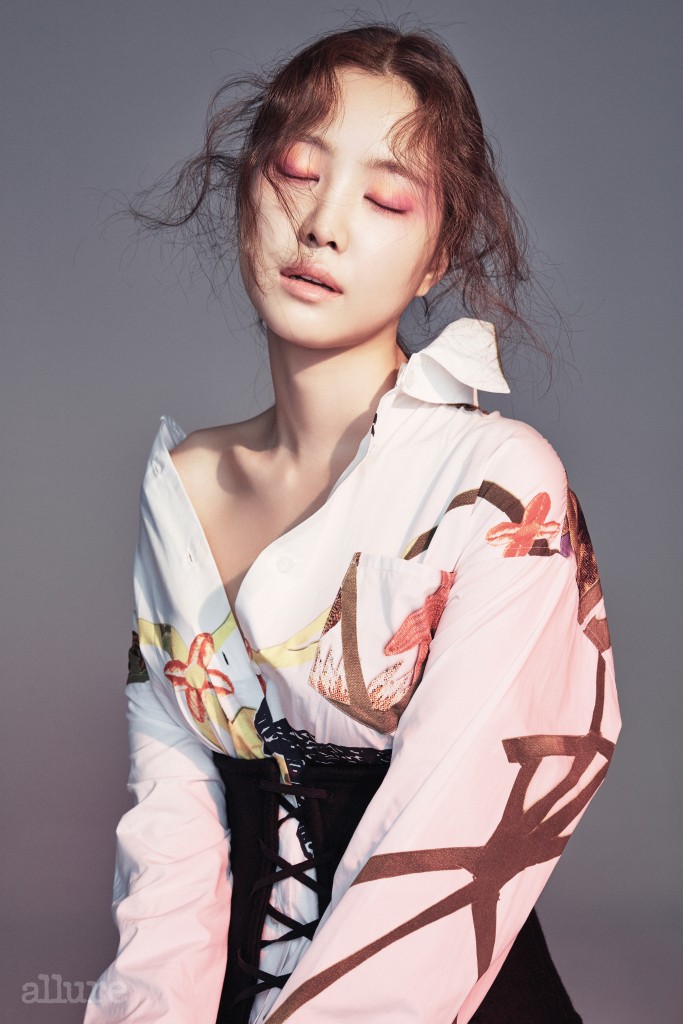 《灰姑娘與四騎士》孫娜恩復古風寫真 散發成熟魅力【組圖】