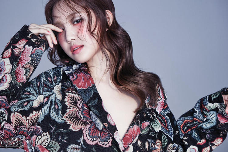 《灰姑娘與四騎士》孫娜恩復古風寫真 散發成熟魅力【組圖】