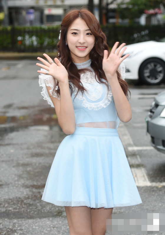 NCT DREAM首次亮相“上班路”宇宙少女小清新IOI時尚可愛【組圖】