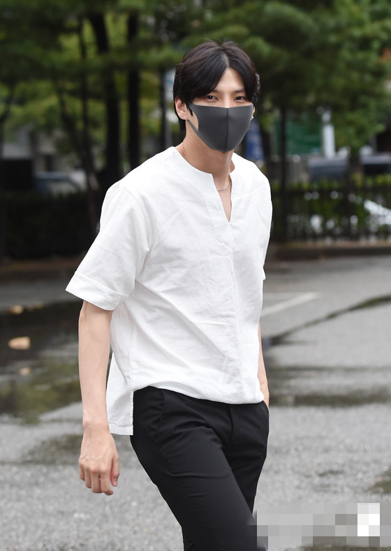 NCT DREAM首次亮相“上班路”宇宙少女小清新IOI時尚可愛【組圖】