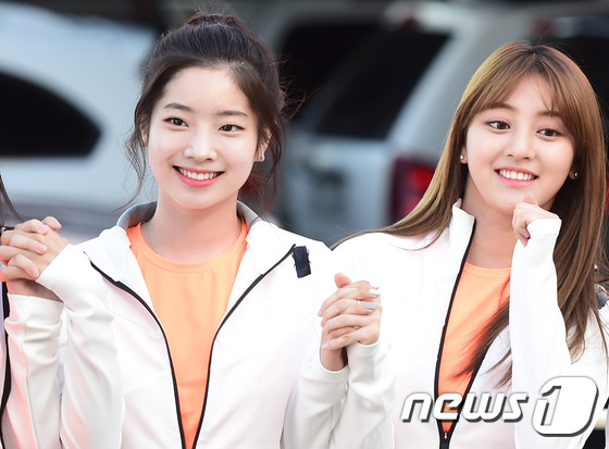 TWICE、GOT7、EXID等韓國組合齊現身 錄制《偶像明星運動會》中秋特輯【組圖】