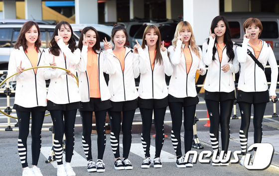 TWICE、GOT7、EXID等韓國組合齊現身 錄制《偶像明星運動會》中秋特輯【組圖】