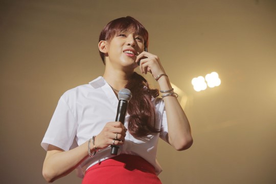 GOT7首爾安可演唱會臺前幕后照大公開 王嘉爾反串戴長發【組圖】