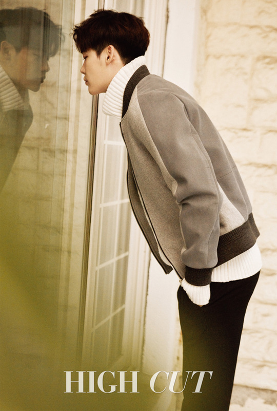 《W-兩個世界》李鐘碩拍時尚大片 稱“手銬之吻”很美很滿意【組圖】