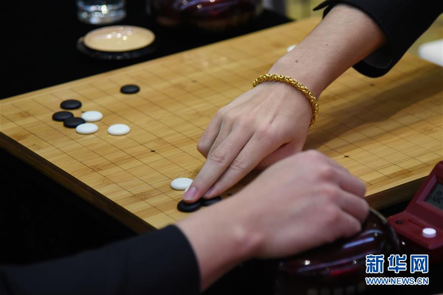 圍棋百靈杯：柯潔戰勝韓國元晟溱 晉級決賽（組圖）