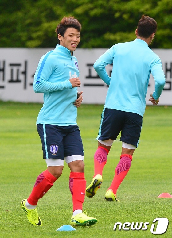 【世界杯預選賽12強賽】中韓對決明日上演 孫興慜等韓國當家球星現身集訓