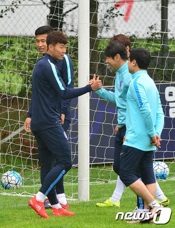 【世界杯預選賽12強賽】國足今日戰韓國 高洪波力求創造奇跡（組圖）