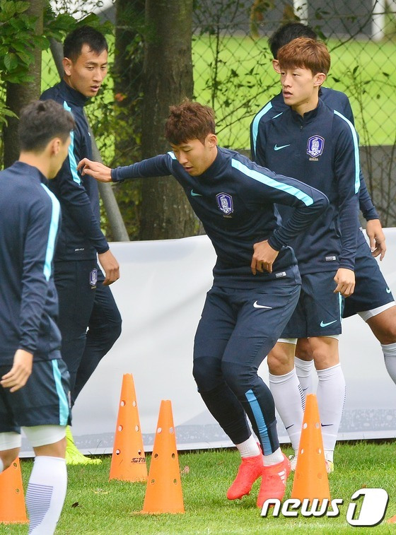 【世界杯預選賽12強賽】國足今日戰韓國 高洪波力求創造奇跡（組圖）