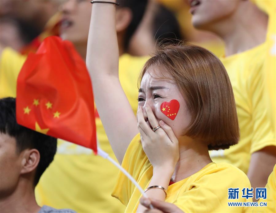 國足2-3不敵韓國 三球落后連追兩球險些上演逆轉【組圖】