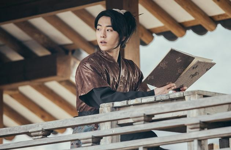 《微微一笑很傾城》楊洋再接古裝劇 現代古裝皆相宜的中韓男星盤點【組圖】