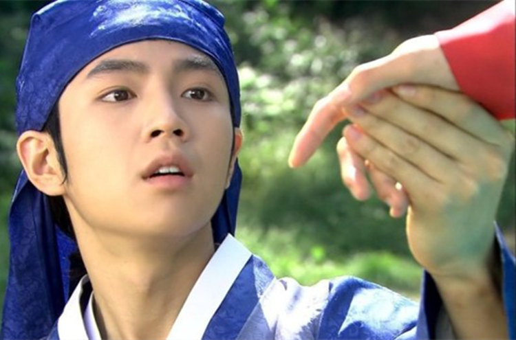 《微微一笑很傾城》楊洋再接古裝劇 現代古裝皆相宜的中韓男星盤點【組圖】