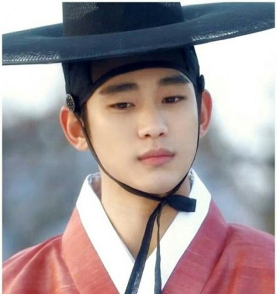 《微微一笑很傾城》楊洋再接古裝劇 現代古裝皆相宜的中韓男星盤點【組圖】