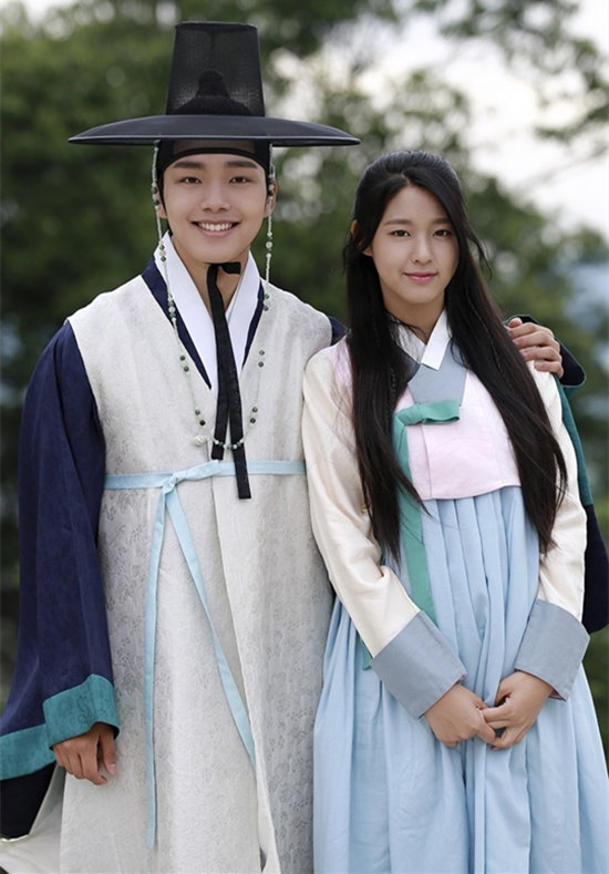 《微微一笑很傾城》楊洋再接古裝劇 現代古裝皆相宜的中韓男星盤點【組圖】