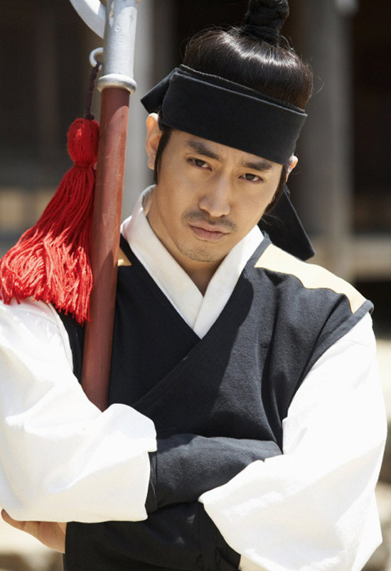 《微微一笑很傾城》楊洋再接古裝劇 現代古裝皆相宜的中韓男星盤點【組圖】