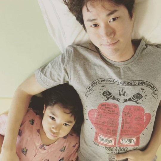 謝霆鋒中秋節曬全家福 這些韓星也帶家人來秀幸?！窘M圖】