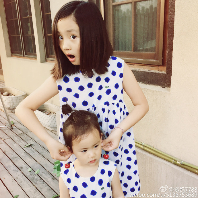 奶茶妹妹抱女出鏡 李英愛金喜善等中韓明星女兒顏值出眾【組圖】