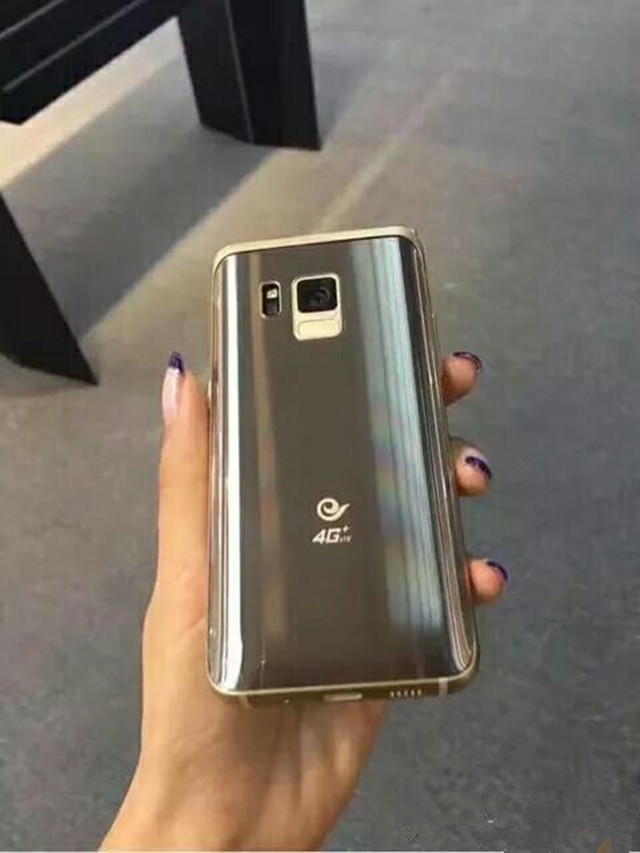 超越iPhone 7 Plus？三星土豪機W2017曝光（組圖）
