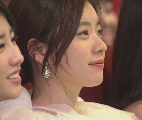 少女時代允兒宋慧喬古力娜扎楊冪 中韓女星誰才是側顏女神【組圖】