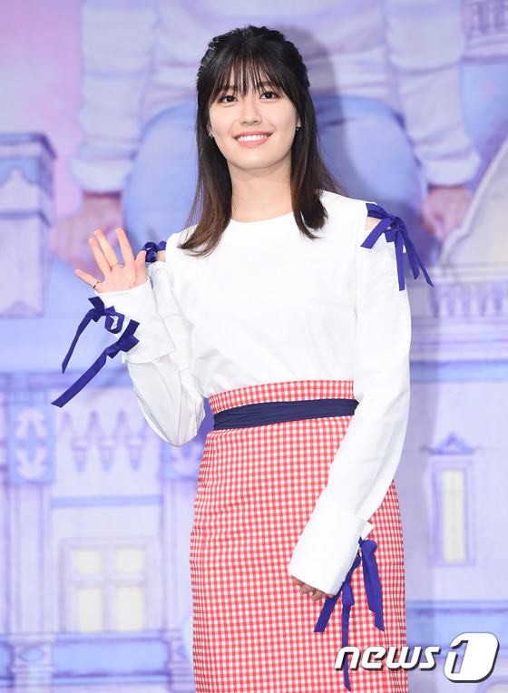 《購物王路易》接檔《W-兩個世界》將播 徐仁國亮相發布會宣傳【組圖】