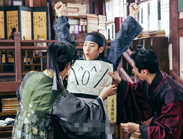 《步步驚心：麗》有愛片場照全盤點 李準基姜河那伯賢搞笑賣萌【組圖】