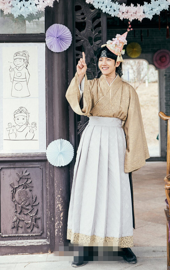 《步步驚心：麗》有愛片場照全盤點 李準基姜河那伯賢搞笑賣萌【組圖】