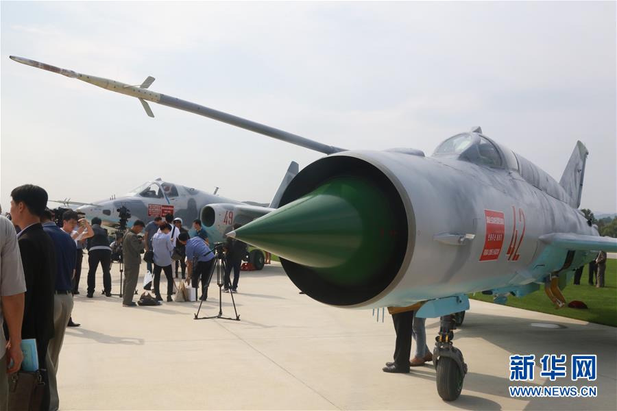 朝鮮航空展進入第二日（圖）