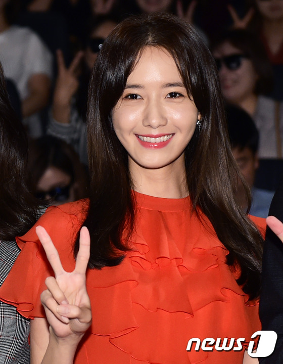 《THE K2》舉行播前試映會  池昌旭允兒比“V”自拍配一臉【組圖】