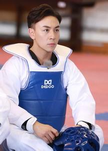釋小龍近照曝光 張一山權志龍金裕貞樸信惠等中韓童星藝人盤點【組圖】