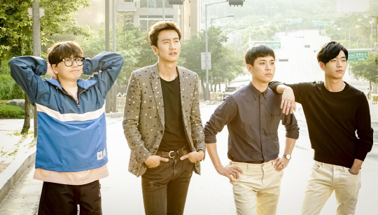 男神齊聚！《Entourage》首曝劇照 李光洙徐康俊演好友【組圖】