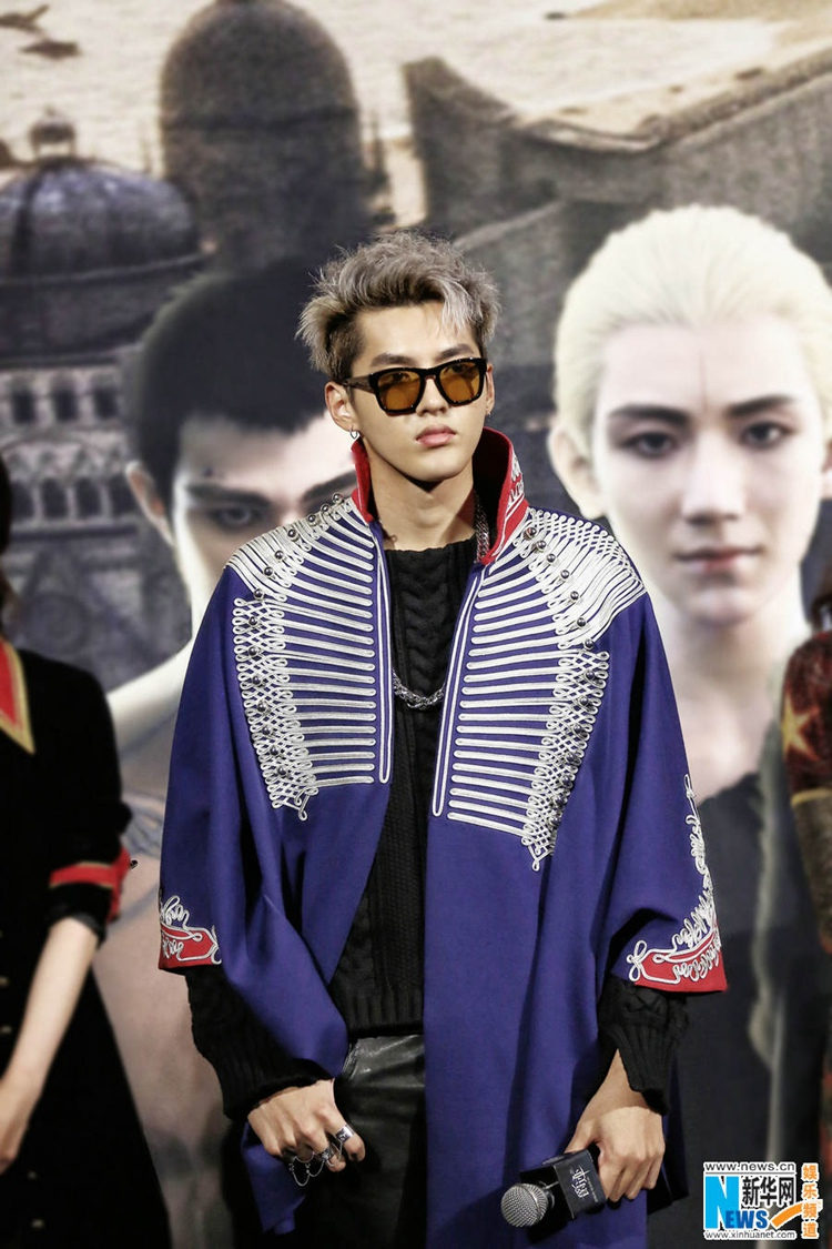 《爵跡》首映禮 吳亦凡銀發亮相表演獲肯定【組圖】