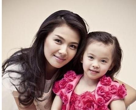 岳云鵬女兒正面照 李小璐李英愛金喜善宋一國等明星家的萌娃盤點【組圖】