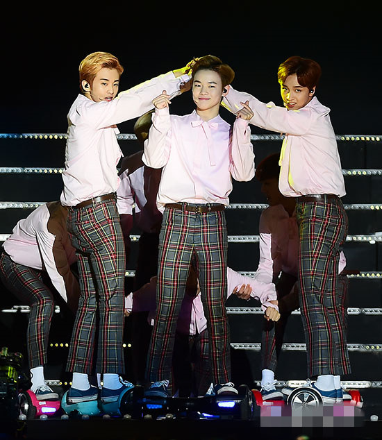 EXO、NCT齊亮相“亞洲音樂節” 張藝興《what U need》舞臺首次公開【組圖】