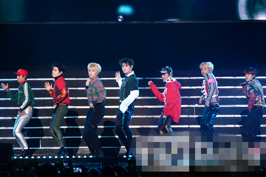 EXO、NCT齊亮相“亞洲音樂節” 張藝興《what U need》舞臺首次公開【組圖】