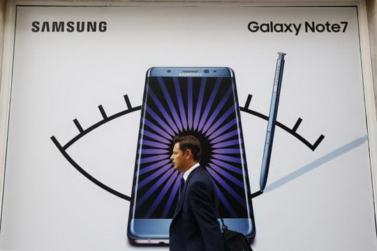 2016年9月2日，在英國倫敦的三星蓋樂世Note7手機廣告。 （新華社 路透）
