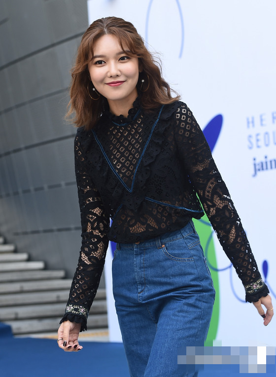 少女時代孫娜恩Hani李珉廷 女星亮相首爾時裝周秀穿衣經【組圖】