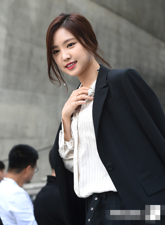 少女時代孫娜恩Hani李珉廷 女星亮相首爾時裝周秀穿衣經【組圖】