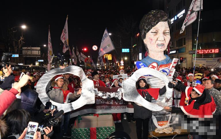 24neеھŴΠT⼯Ҫ󿂽yȻ_