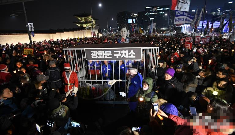 24neеھŴΠT⼯Ҫ󿂽yȻ_