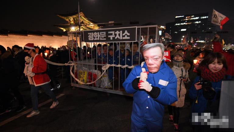 24neеھŴΠT⼯Ҫ󿂽yȻ_