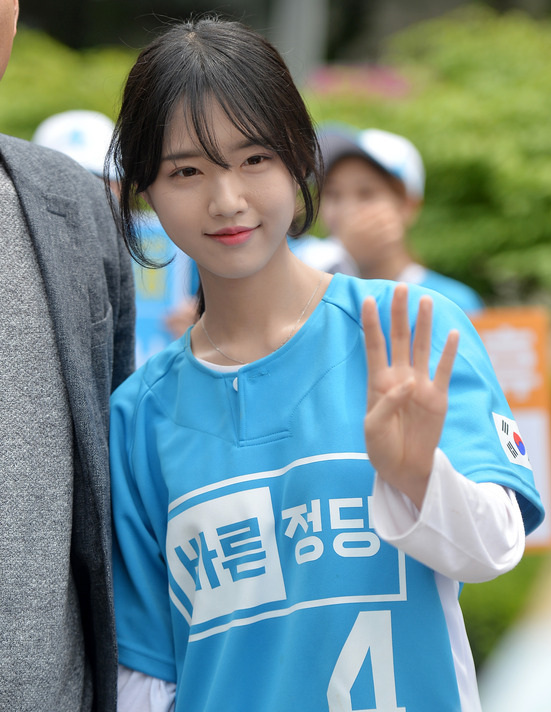 54ЕGW_չxݻԫScxHкӰ