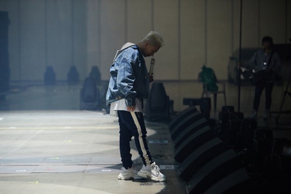 BigbangĩݳFչ_ ־̫ꖄ[AA桱MD11